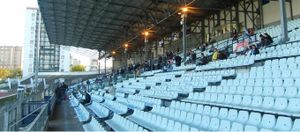 Pour ne pas jouer dans un stade de Colombes vide ...