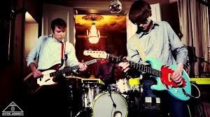 Okay lundi n'est pas un jour comme les autres mais avec des groupes de jeunes fougueux comme "Okay Monday " le mardi s'annonce joyeux et rock ! Okay Tuesday vous écouterez ce titre qui chamboule les jours de la semaine la musique qui en sortira durera des mois !!
