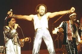 Maurice White, chanteur d’Earth Wind & Fire, est mort on retiendra une multitude de tube il nous on fait danser dans les années 80 alors , nous sommes en février, et je m'en fou je vous passe "September" !
