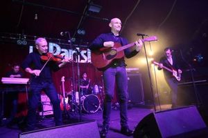 La Louise toujours d'attaque, Louise Attaque sort de dix années de sommeil "Anomalie" quatrième album attendu le 12 février 2016 et l'album est en écoute ici !