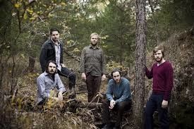 Vous pouvez trinquer ensemble "les jeunes et les vieux" car Midlake veille sur vous, et sera bien présent en 2014 sur vos MP4 avec l'album "Anthipon" , Ce titre " The Old And The Young" et beau comme un passage de témoin vers une année que je vous souhaite pleine de culture et de joie clip clap voila 2014 !