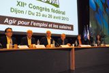 Combattre la précarité et défendre l'emploi