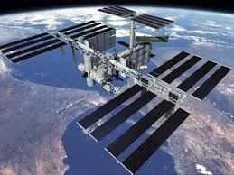 L'ISS a lancé des satellites sans qu'on ne lui en donne l'ordre.