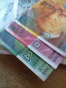 Le cygne noir du franc suisse devenu flottant: un séisme ressenti dans le monde entier… y compris en Pologne