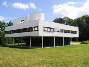 Vue de côté de la Villa Savoye