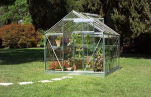 Les serres pour jardiner : un outil indispensable pour les passionnés de botanique !