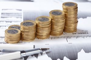 MEDEF: REMISE DE MEDAILLES DE BIENFAISANCE AU CAPITAL (HUMOUR)