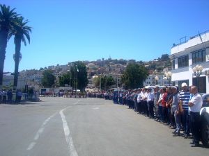 Quai...Les travailleurs du port de Skikda observent une minute de silence en solidarité avec les Palestiniens de Ghaza