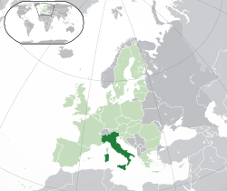 Italio : novaj sklavinoj en la kampoj sude de Italio