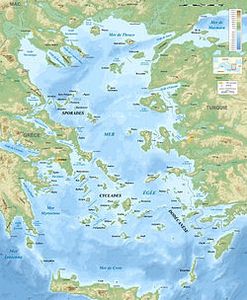 Mediteraneo : Almenaŭ 44 rifuĝintoj, el kiuj 20 infanoj, mortis en ŝippereoj