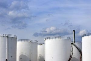 Risques pays : comment les pays arabes réagissent à la baisse des cours du pétrole et aux tensions politiques