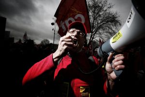 ACTION du 24 Mars 2013-Rassemblement devant le MEDEF !
