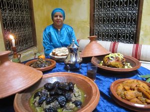 4- Cours de cuisine marocaine, broderie, cornes de gazelle, poterie etc...