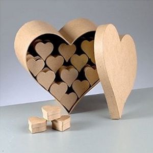 Offrez à vos convives une mini boîte coeur comme souvenir de votre Mariage.