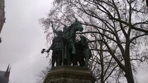 PBT:Les statues equestres dans Paris