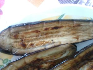 Aubergines grillées avec sauce au tahin