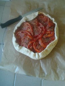 Tarte rustique à la tomate