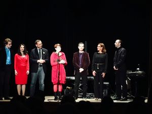 En scène et en chansons : le beau voyage...