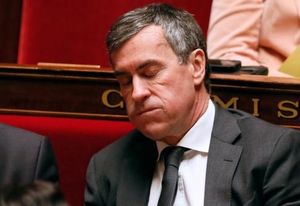 La Triche et les institutions