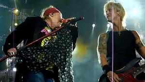 Duff McKagan remplace Tommy Stinson pour quelques dates de la tournée Sud Américaine