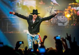 La sortie de la version en téléchargement du live "Appetite For Democracy 3D" est repoussée