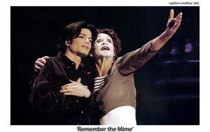Utilisation du corps par Michael Jackson.