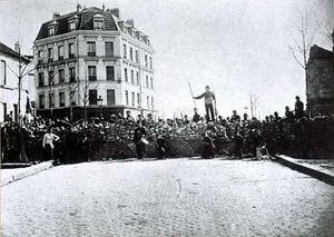 Ce mort-là est tout aux ouvriers...