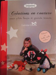 Pochettes pour petites voitures à la manière de Laëtitia Gheno.