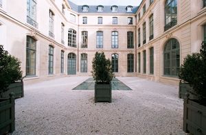 Apres l'Hôtel Lambert, l'Hôtel d'Evreux ...