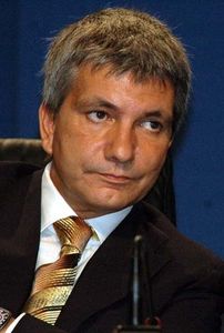 Vendola è scoppiato prima di Berlusconi