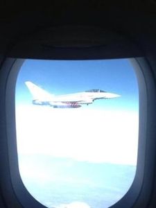Volo Alitalia scortato da caccia tedeschi per venti minuti