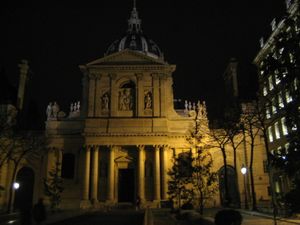 Mais qu’ont-ils en tête ? Des livres…