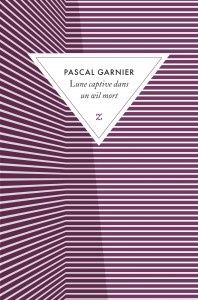 Lune captive dans un œil mort / Pascal Garnier