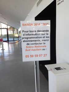 un panneau surprenant