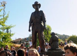 Inauguration des statues de yoda et d'indie à San Anselmo