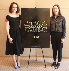 Katie Kennedy et Daisy Ridley au Japon : des infos sont tombées!