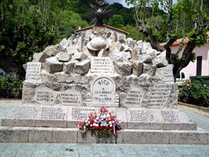 Les villages pensent à leurs morts