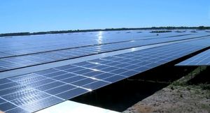 Des amis du climat : la BNP première banque française et EDF cette dernière dédommagée de ses investissements dans les énergies renouvelables grâce à la contribution au service public de l’électricité ( CSPE) payée par les usagers! Les arbres n'ont pas fini de tomber!