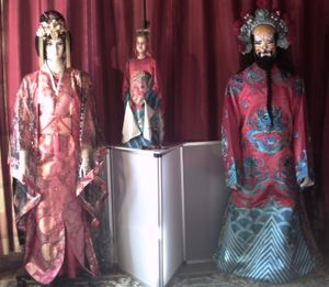 costumes traditionnels et marionnette de HUNAN