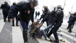 Heurts et arrestations à Paris : communiqué du PRCF