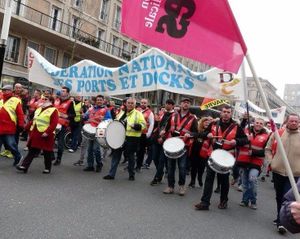Nouvelles manifestations populaires le 5 juillet : une déclaration du PRCF à propos des luttes contre la loi El Khomri et du « FREXIT » – 2 juillet 2016