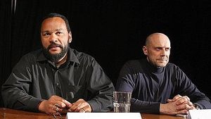 Sur Dieudonné, les "quenelles", le fascisme...