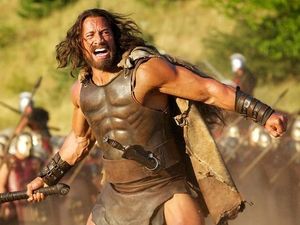 Dwayne Johnson se la joue Hercules (vidéo) !