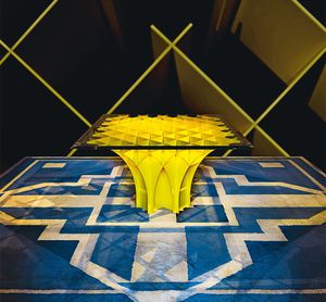 La table Cathédrale de PIERRE PAULIN