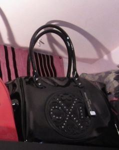 PORTE MAINS Collection JONC STUD de CHRISTIAN LACROIX