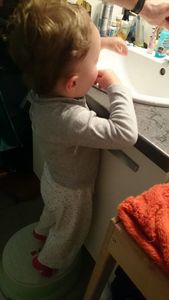 Moi tout seul ! : Quand Bébé Surfeur et Béaba aident Bébé dans sa recherche d’autonomie…