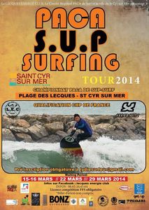 Paca Sup Surfing