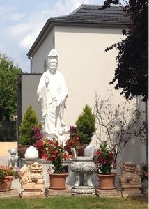 bouddhalsace : la statue pour se différencier de son voisin