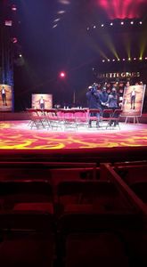 Conférence de presse au cirque Gruss