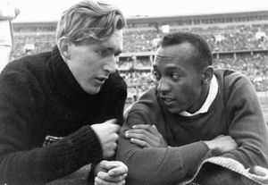Une amitié entre Luz Long et Jesse Owens au delà des frontières et des racismes.